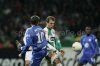 Jacek Krzynówek (VfL Wolfsburg) im Zweikampf mit Daniel Jensen (Werder Bremen